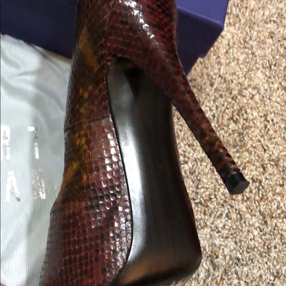 Stuart Weitzman "Victoria" Heels Python Size 8 - image 7